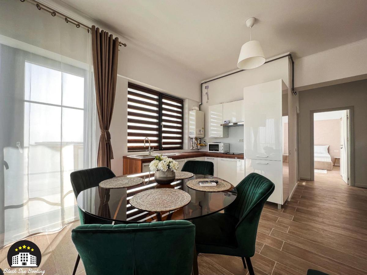 Black Sea Booking - Dubai Navodari Exterior photo